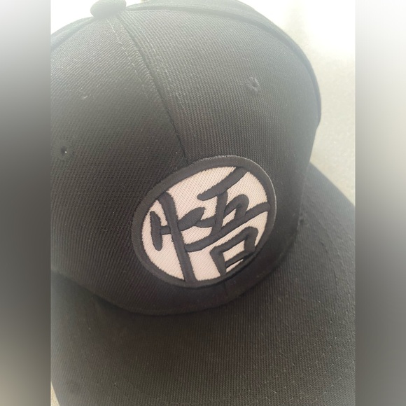 DRAGON BALL Z ANIME SNAPBACK CAP HAT ONE SIZE FITS MOST GOKU EMBLEM. BLACK!!! - Picture 4 of 5